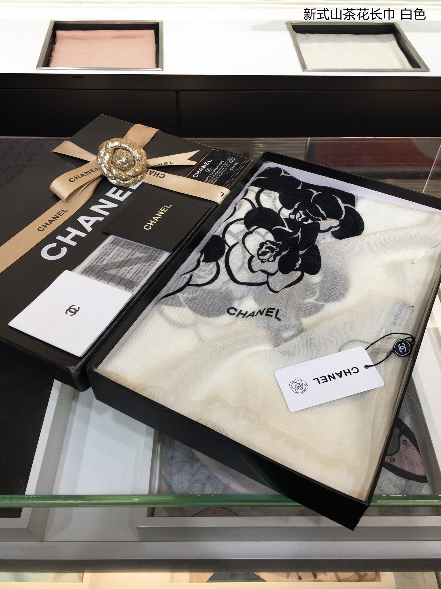 小香家-新式山茶花圍巾 110*200cm 100%頂級羊絨 白色