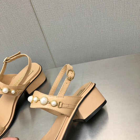 小香家-22A 手工坊珍珠釦涼鞋-內外羊皮（尺碼35-40）