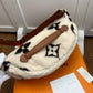 M55425 路L家-BUMBAG 絨布 腰包