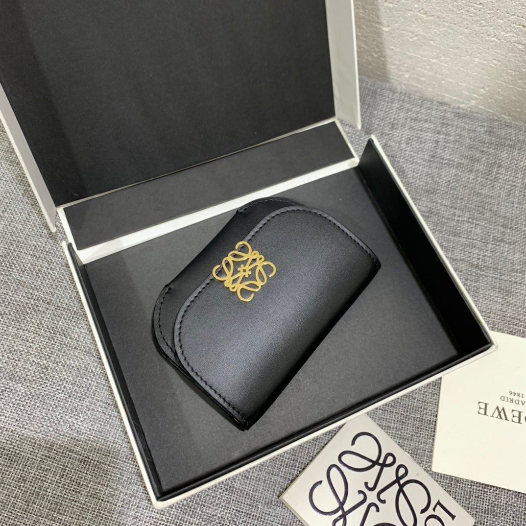 Loewe Goya 系列絲綢小牛皮卡包