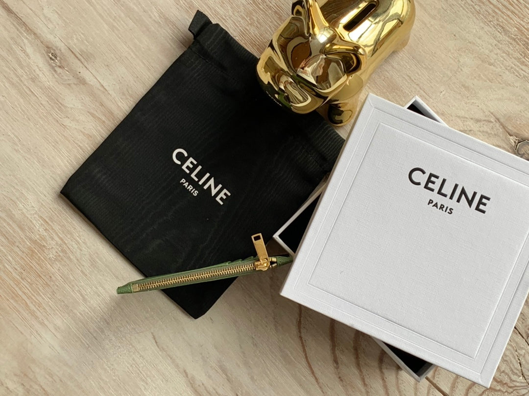 Celine 粒面小牛皮拉鍊卡包