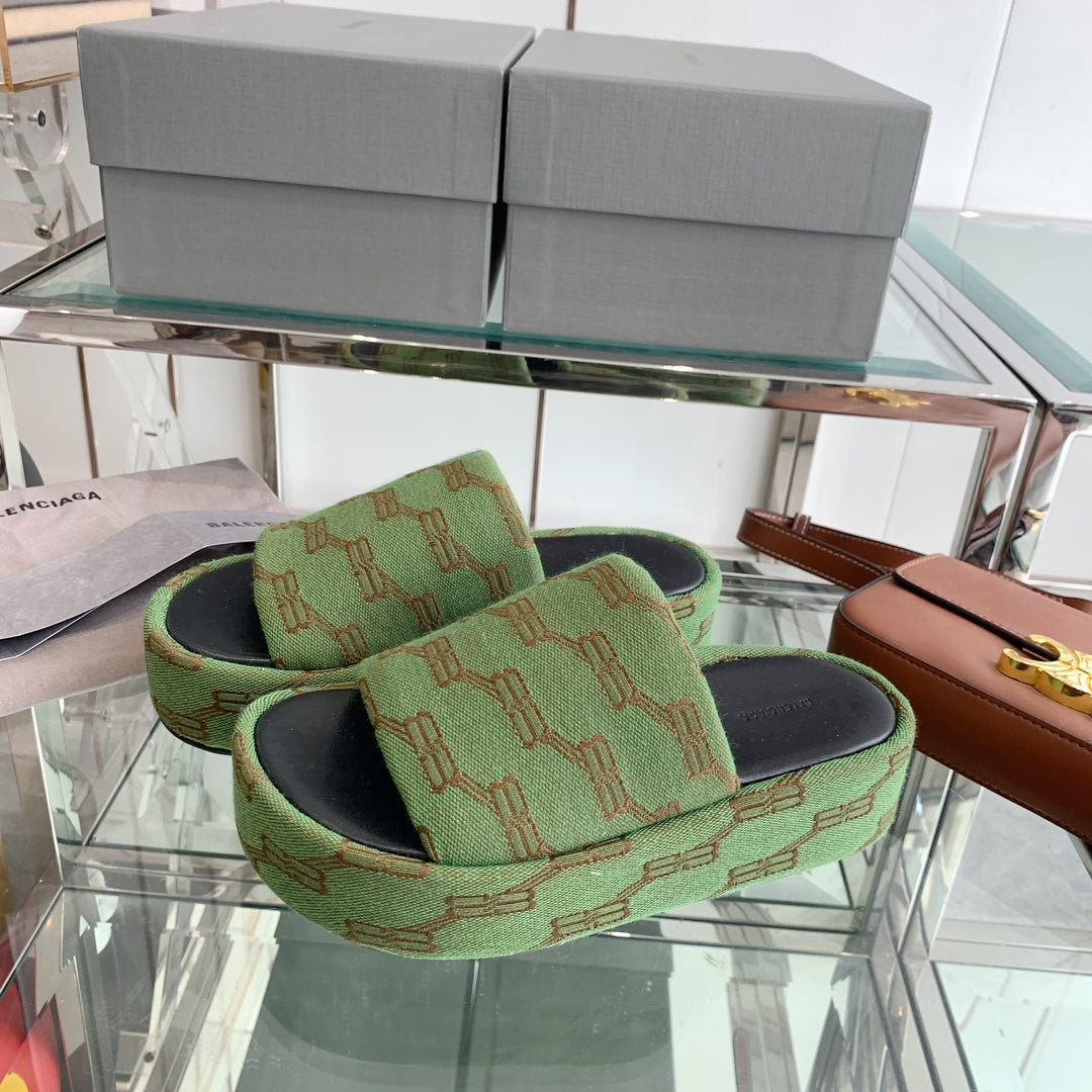 巴黎世-2023春夏新款 厚底刺繡拖鞋 綠色