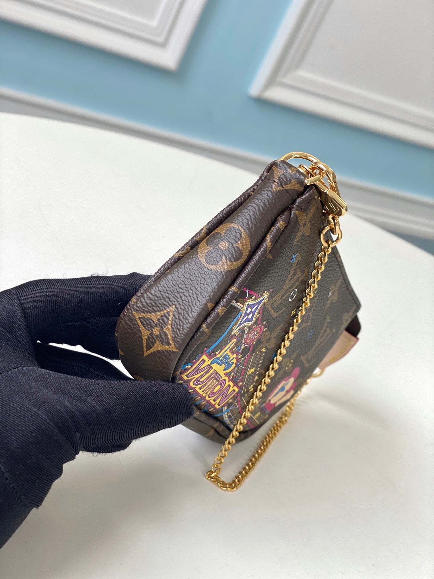 LV M58009 箱子絲印 Mini Pochette Accessoires