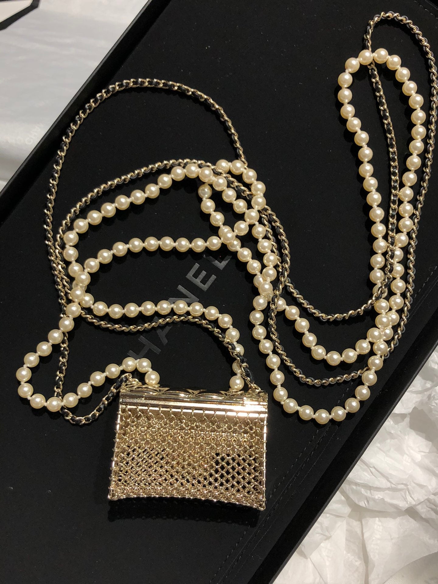 Chanel 珍珠鏈條金屬小包