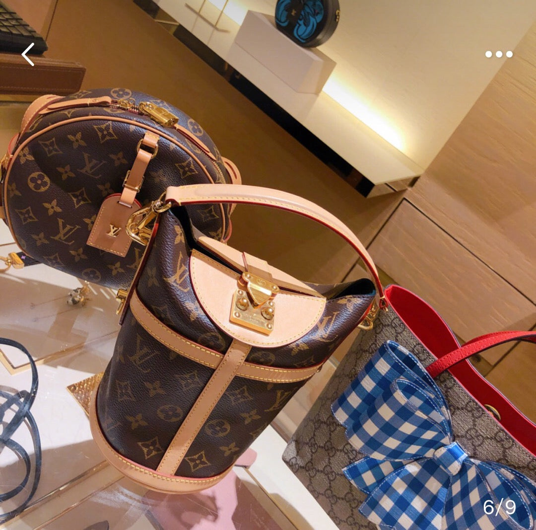 M43587 路L家-Duffle bag薯條包 上身照