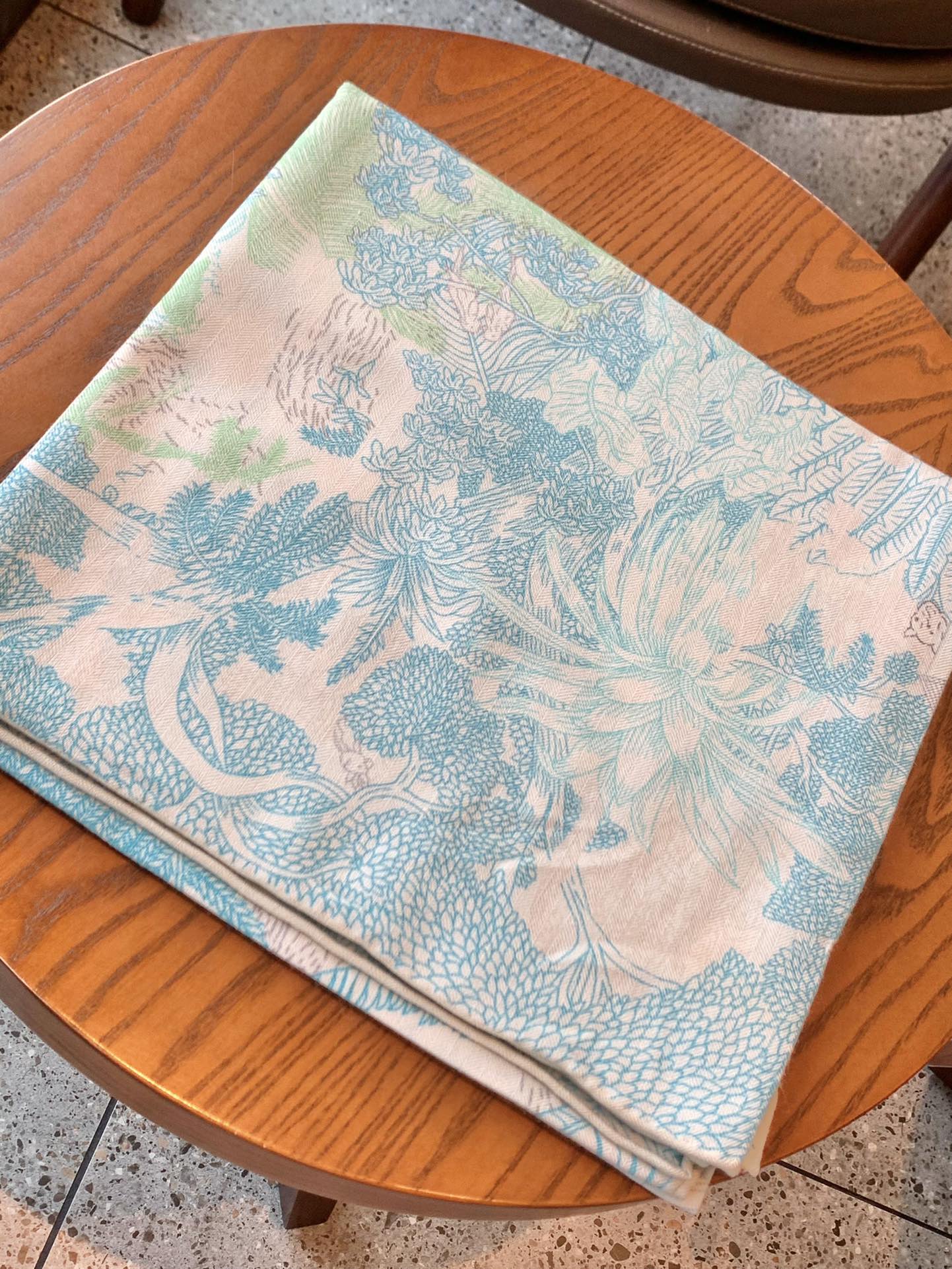 小愛款-頂級雙面方形圍巾 140*140cm 70%羊絨+30%真絲