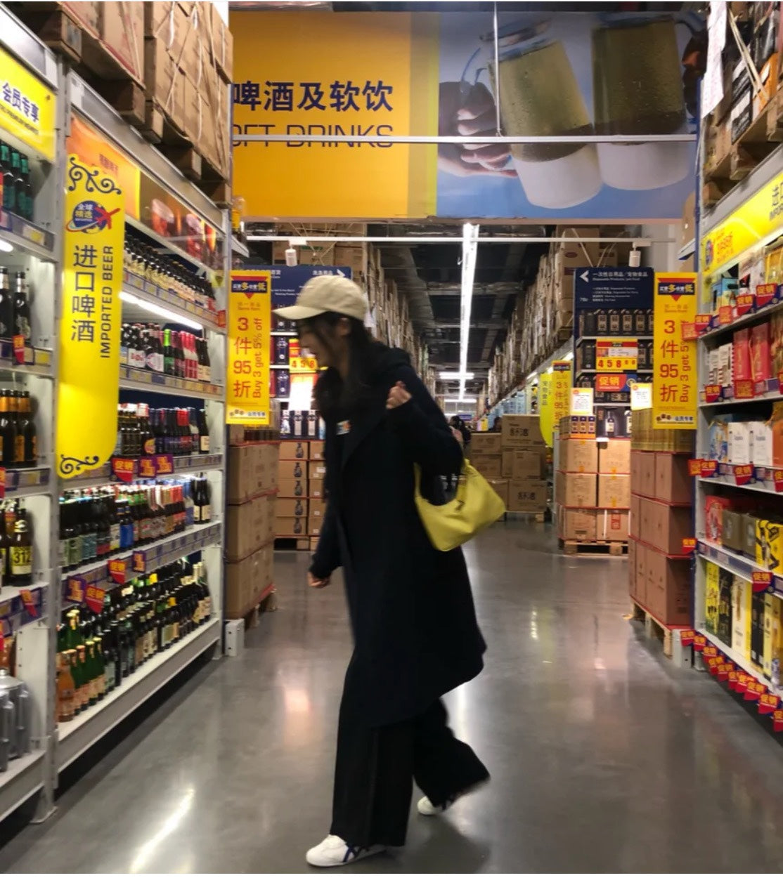 普P家-尼龍布 Hobo腋下包 小雞黃色 上身圖