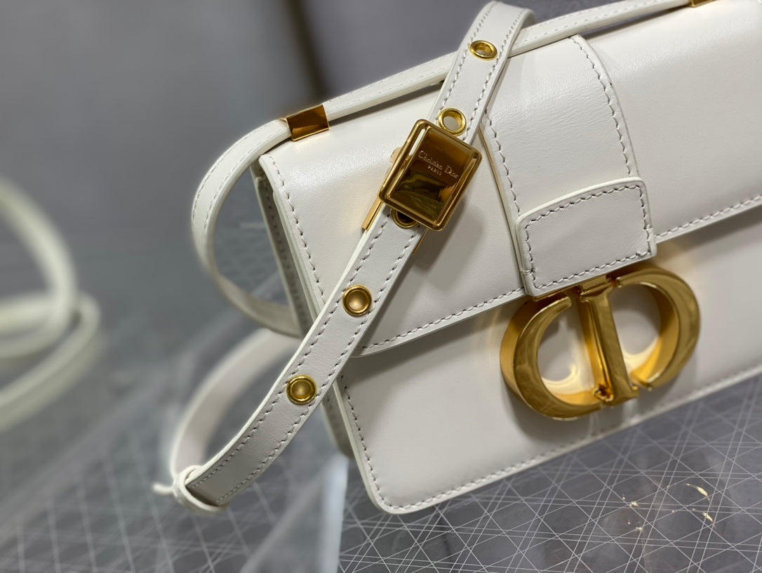Dior-蒙田包 最新micro系列 白色