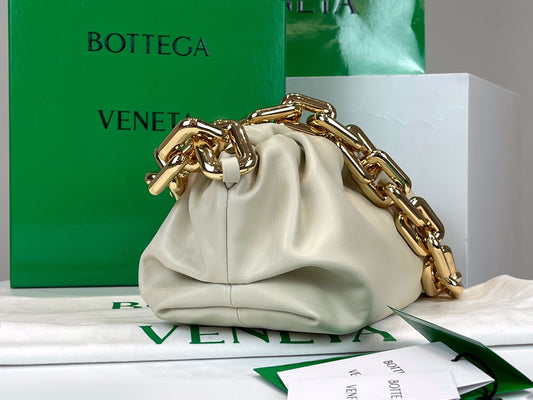 B編織- The Chain Pouch 鏈條云朵包 31x12x16cm