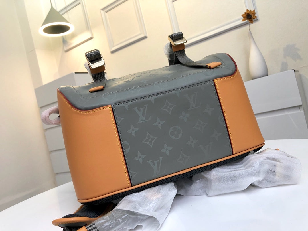 Lou-Monogram Titanium 大號 後背包