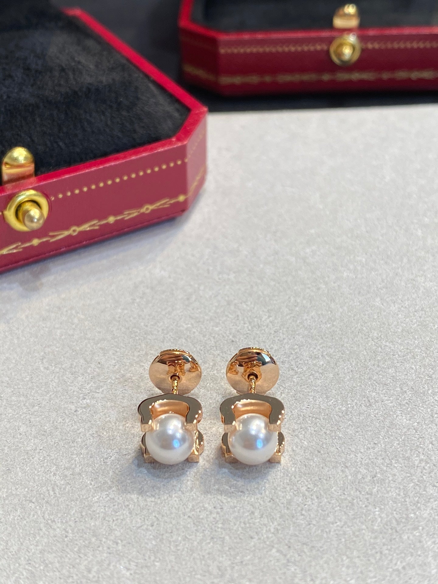 Cartier 牛角珍珠耳環