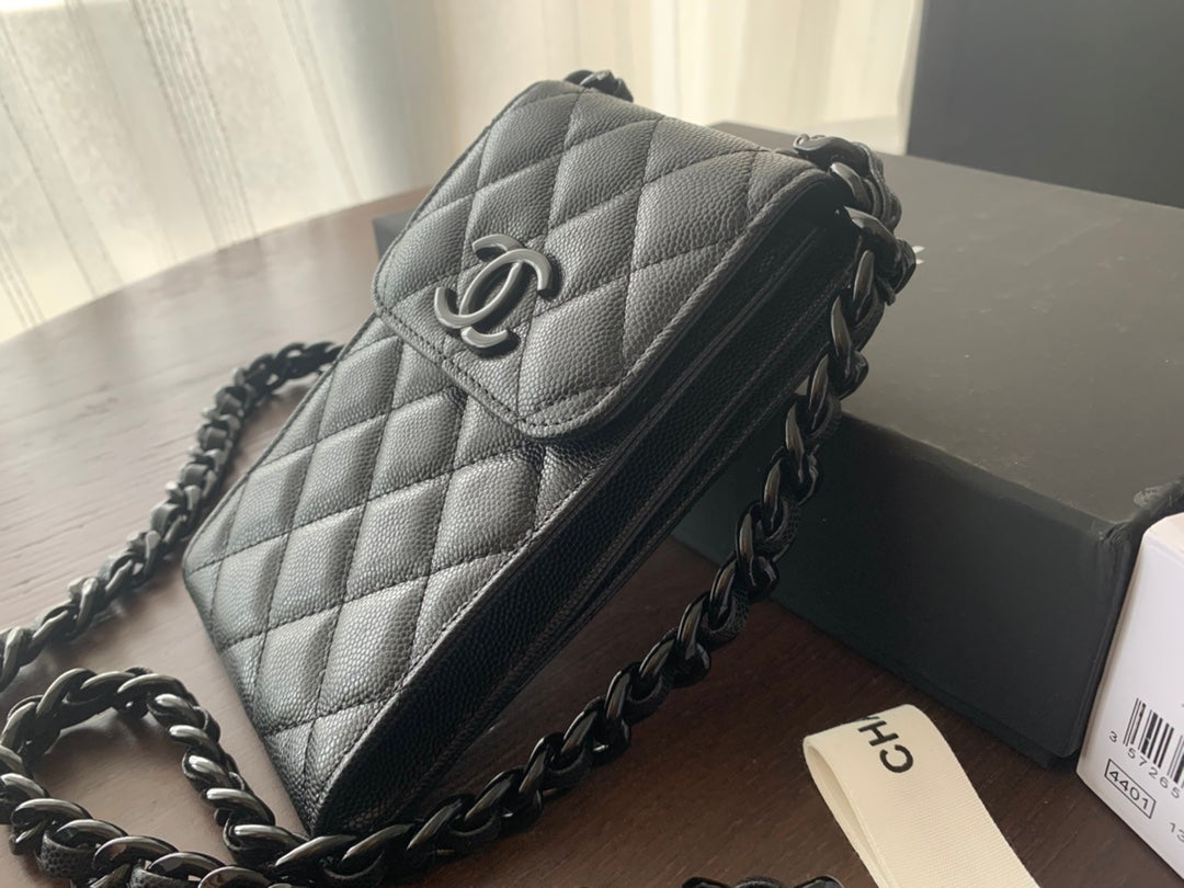 Chanel 手機包-黑色球紋牛皮-黑扣