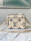 M45384 路L家-Pochette Métis 郵差包 奶油白