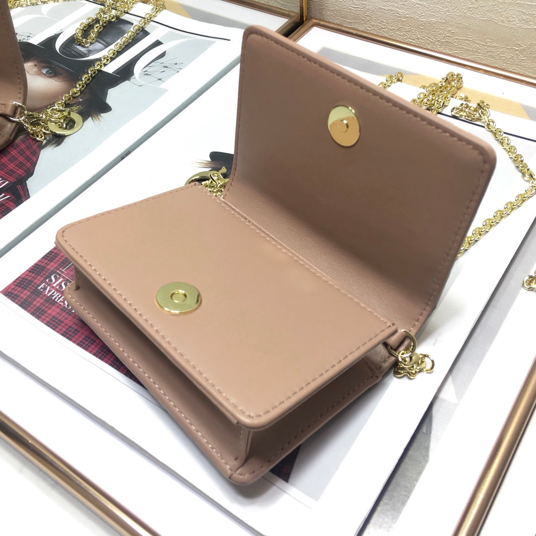 Dior Lady Dior Nano 鏈條卡包／腰包-豆沙粉
