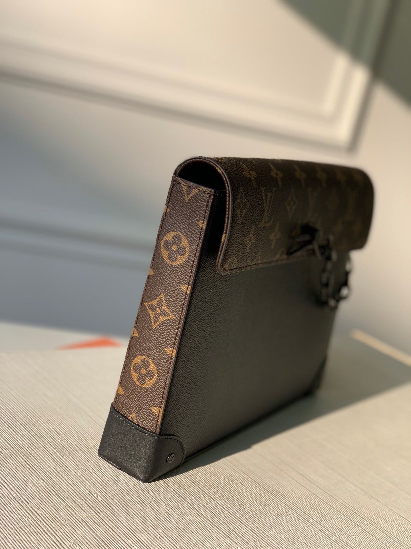 LV M30583 Pochette Voyage Steamer手拿包-黑色