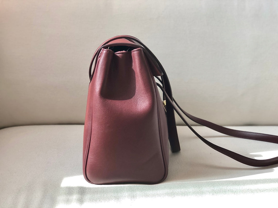 賽C家-SOFT 16 中號光滑牛皮革手袋-棗紅色