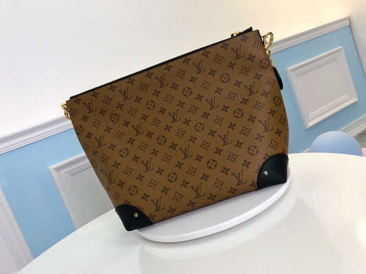 M44130 路L家-2017走秀新款 TUILERIES BESACE 手袋 琴譜包