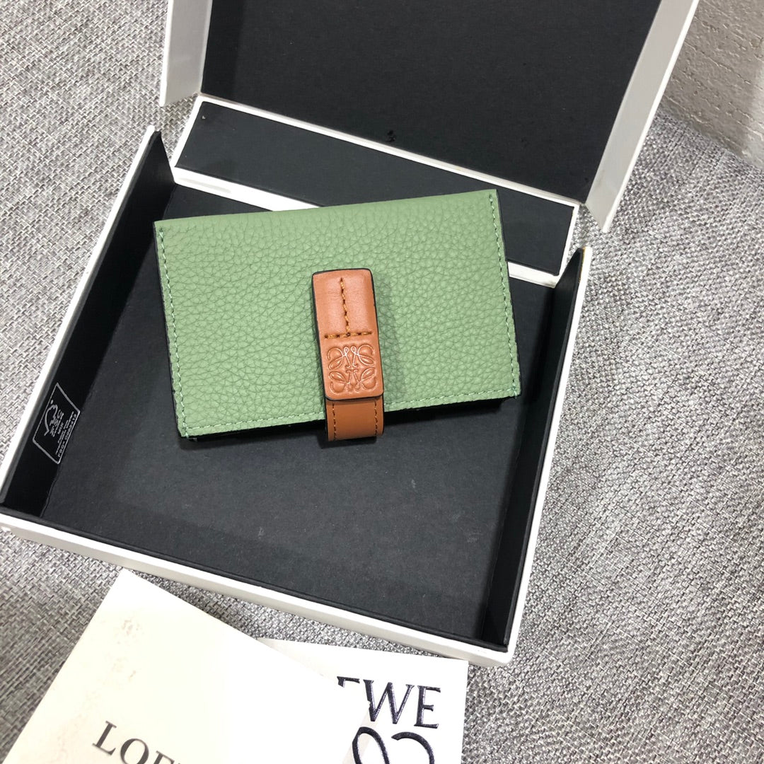 Loewe 搭扣小卡包或名片夾