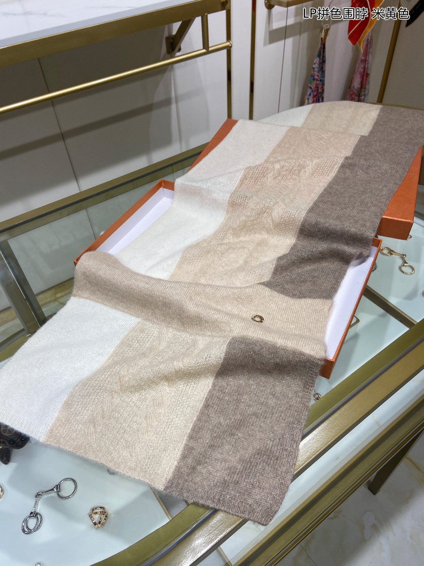 L-Piana-拼色圍巾 33*95cm 100%山羊絨 杏色
