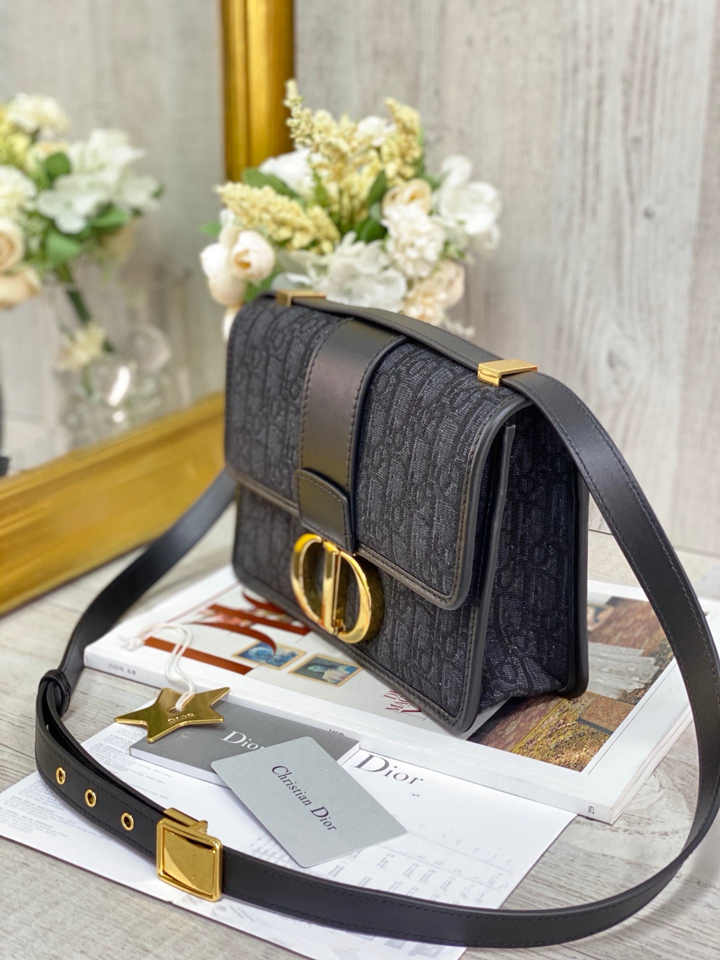 Dior 蒙田 30 Montaigne系列-24cm-金扣-黑色刺繡