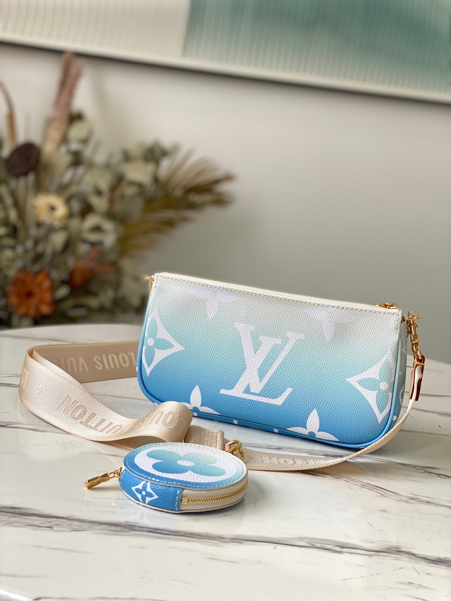 M57633 路L家-Multi Pochette Accessoires 手袋 三合一包