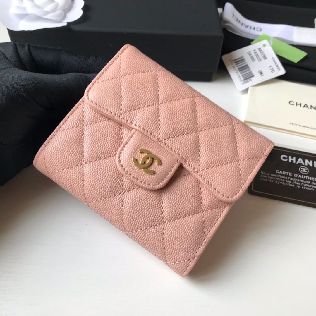 Chanel 三折短夾-粉色球紋皮金釦