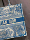 Dior Book Tote-小號36.5cm淺藍老虎