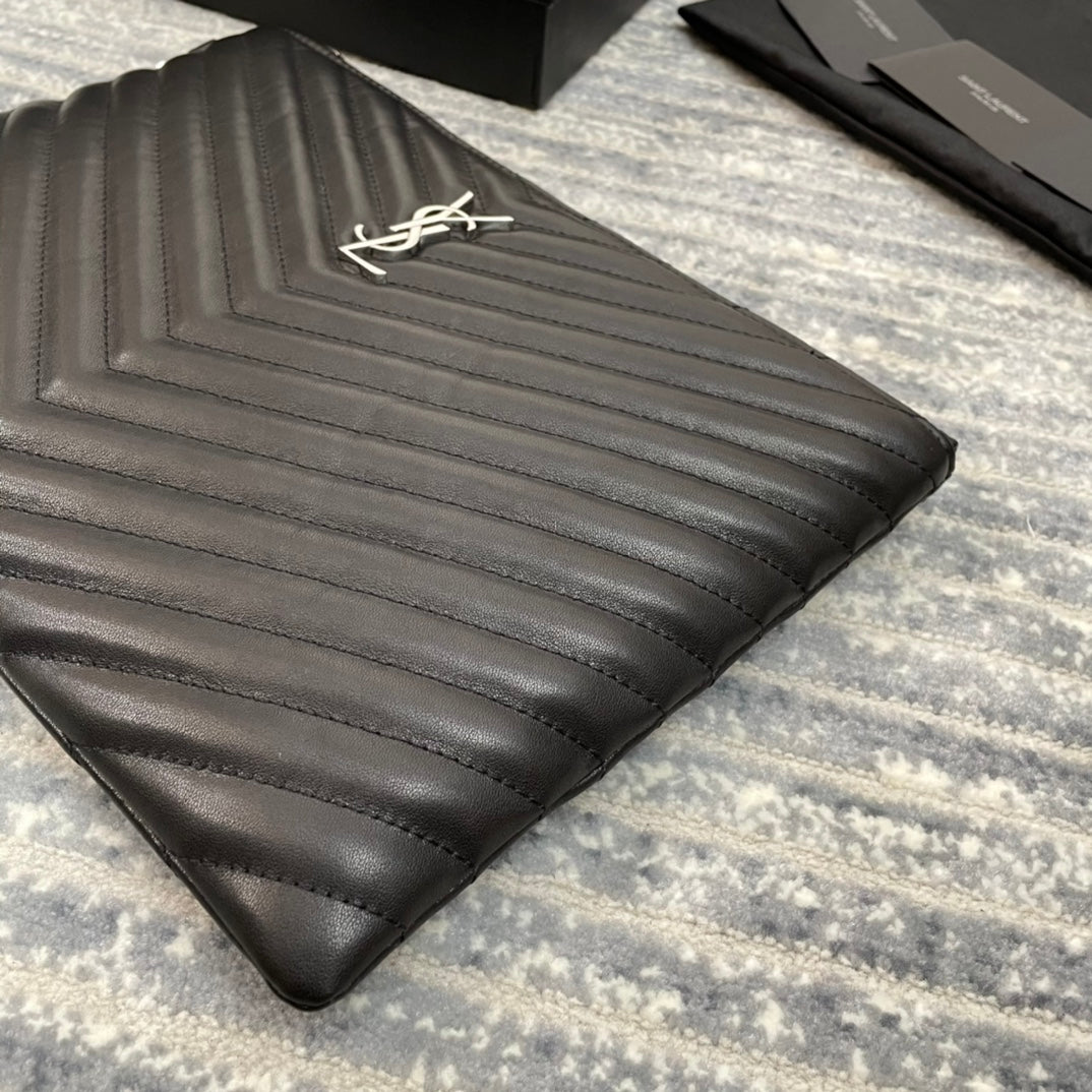 YSL 經典MONOGRAM中號絎縫皮革手包-黑色小牛皮銀扣