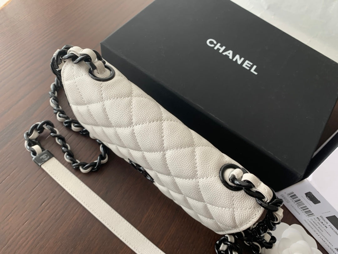 Chanel WOC-白色球紋牛皮-黑扣