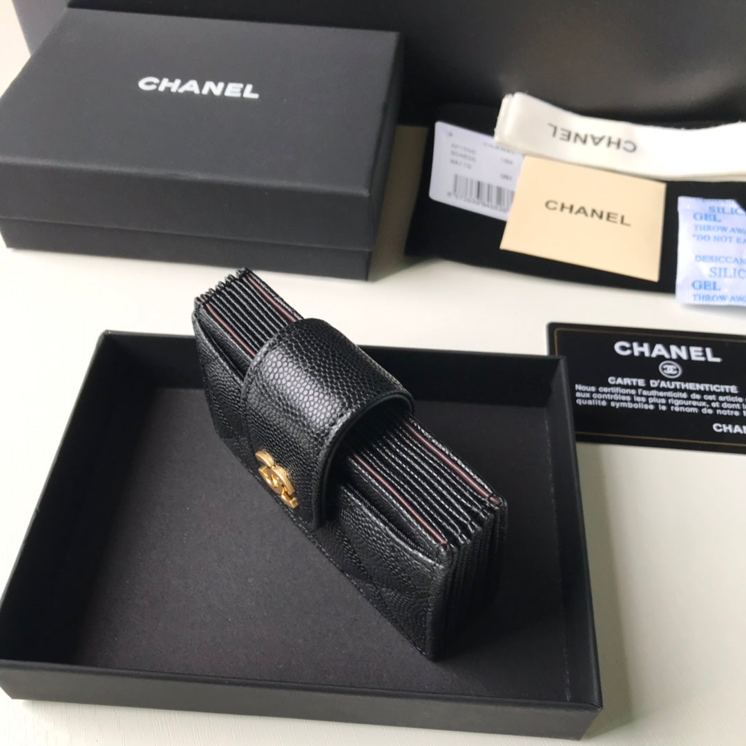 Chanel 多隔層風琴式卡包