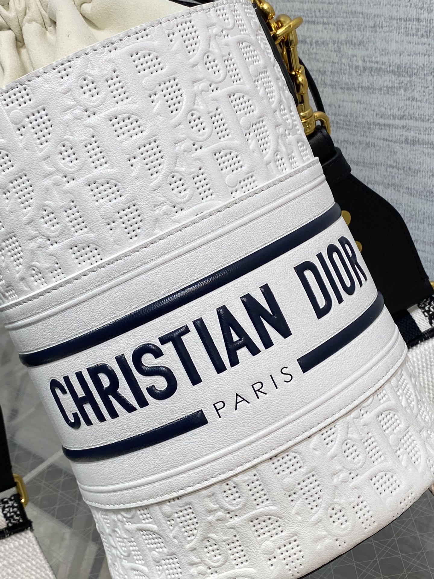 Dior-2022春夏Vibe系列 壓花水桶包