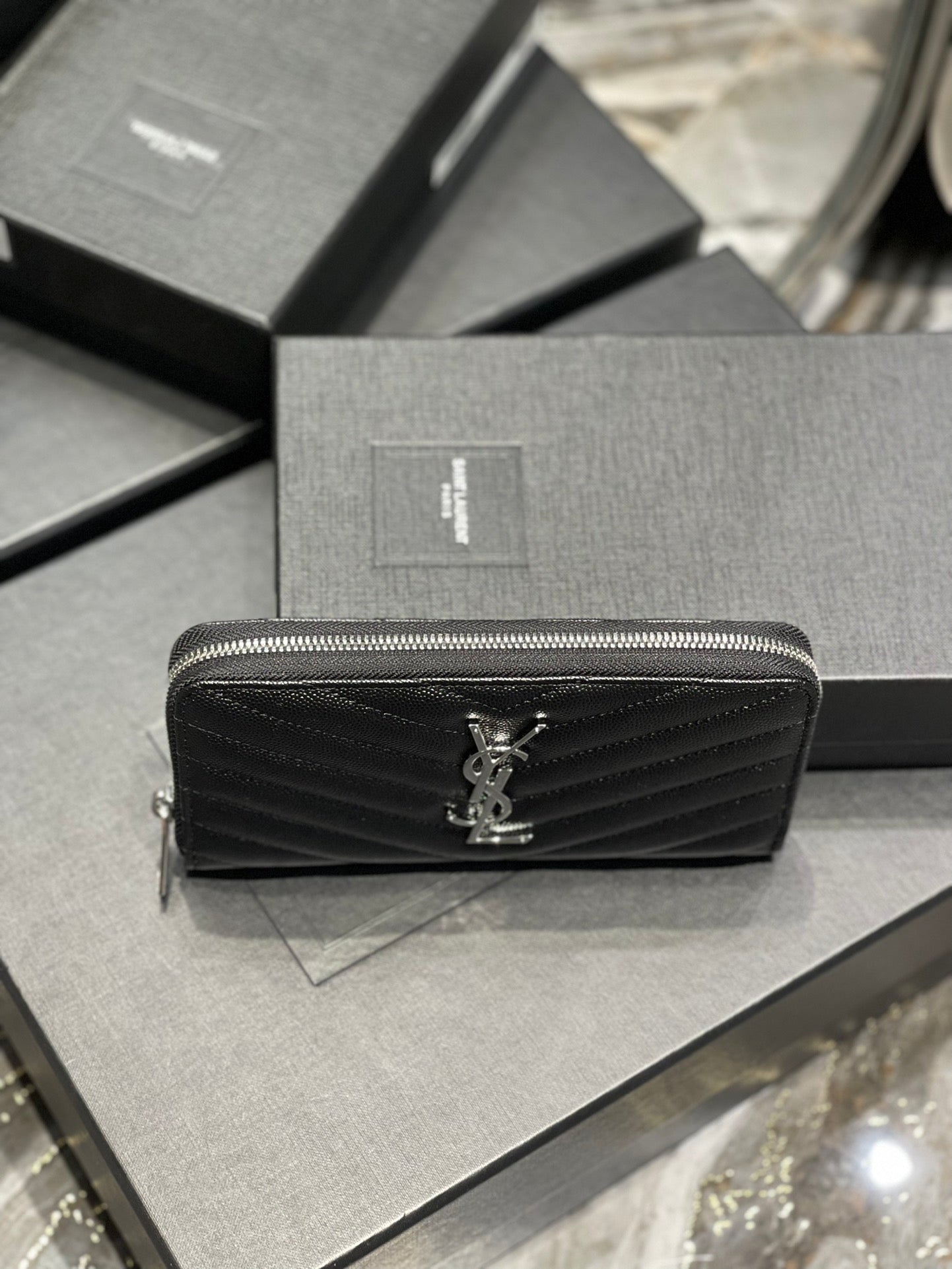 YSL 拉鍊長夾 黑色銀扣