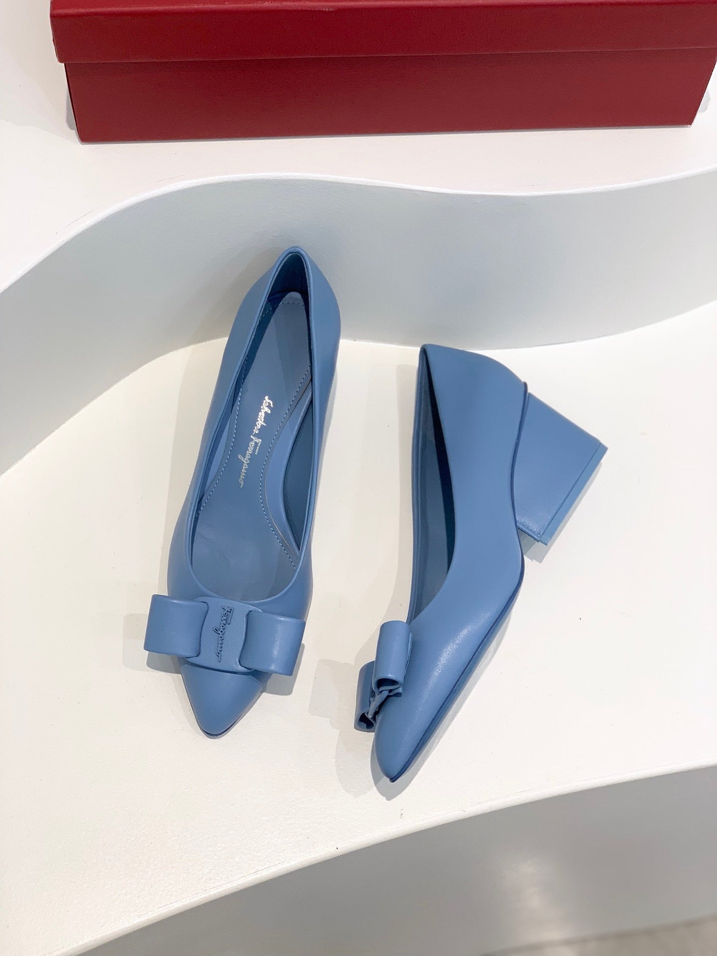 Salvatore Ferragamo鞋-菲拉格慕 Viva低跟尖頭 平底鞋 藍