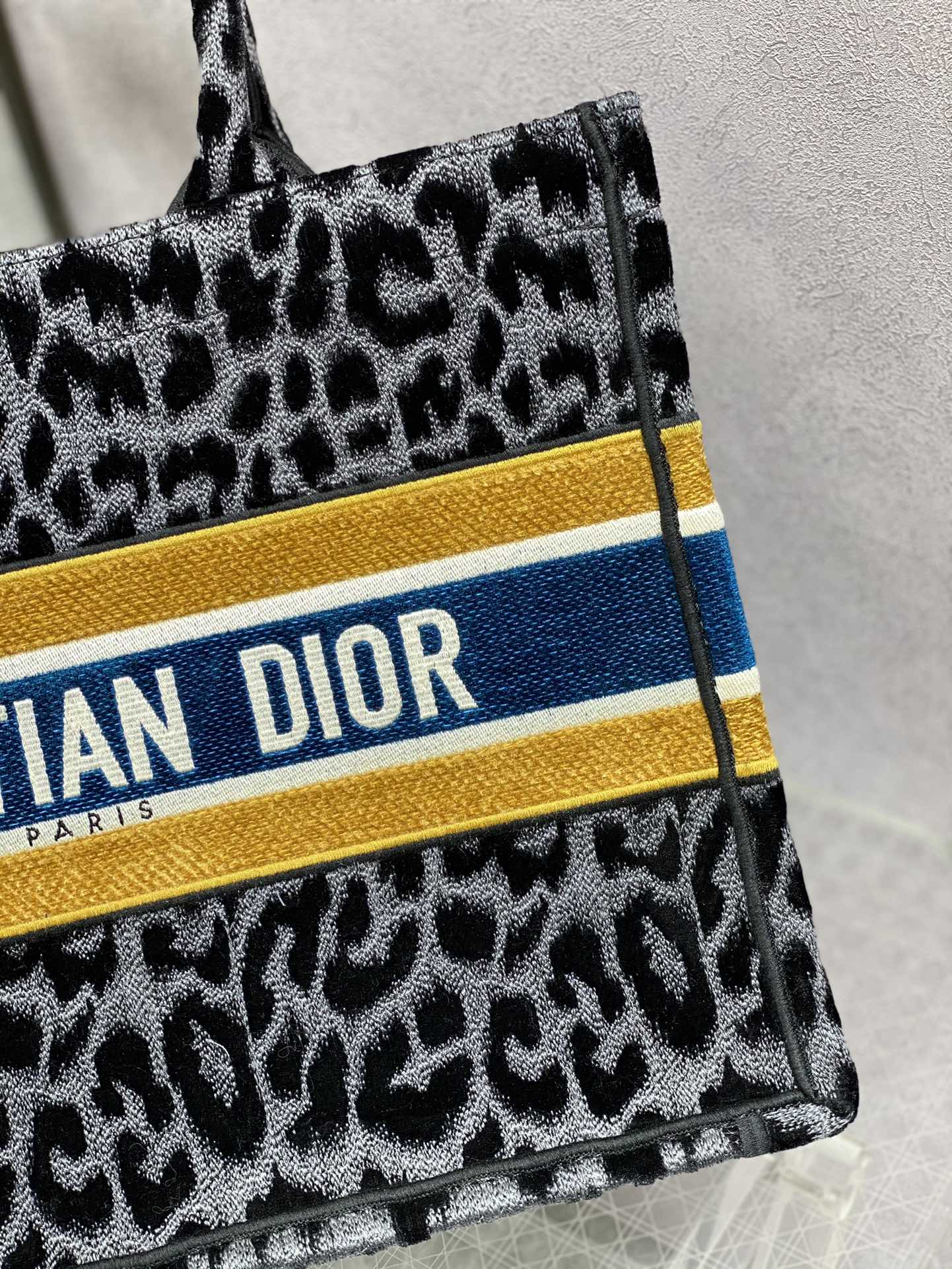 Dior Book Tote-小號36.5cm-絲絨豹紋-黃
