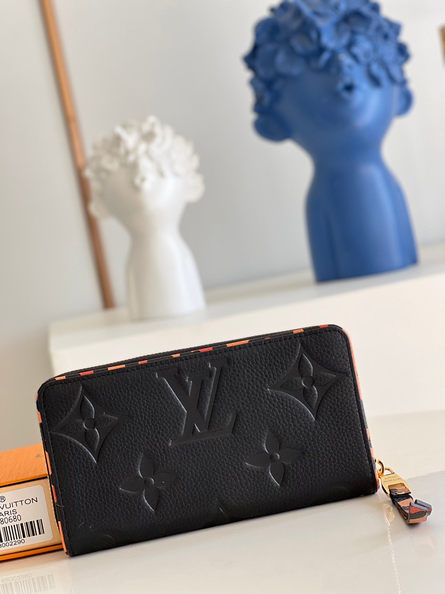 LV M80680 黑色豹紋拉鍊長夾