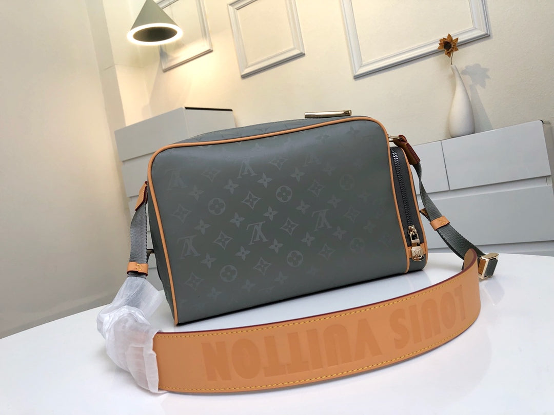 Lou-Monogram Titanium 小號 單肩包 斜背包