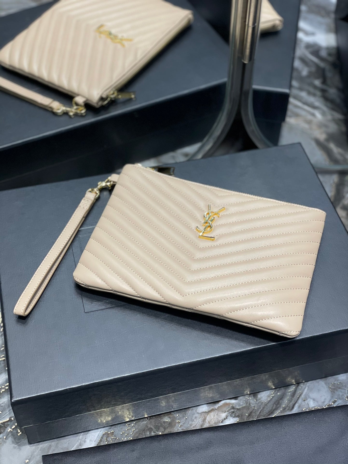 YSL 提花拼接文件手拿包-杏色金扣-24cm