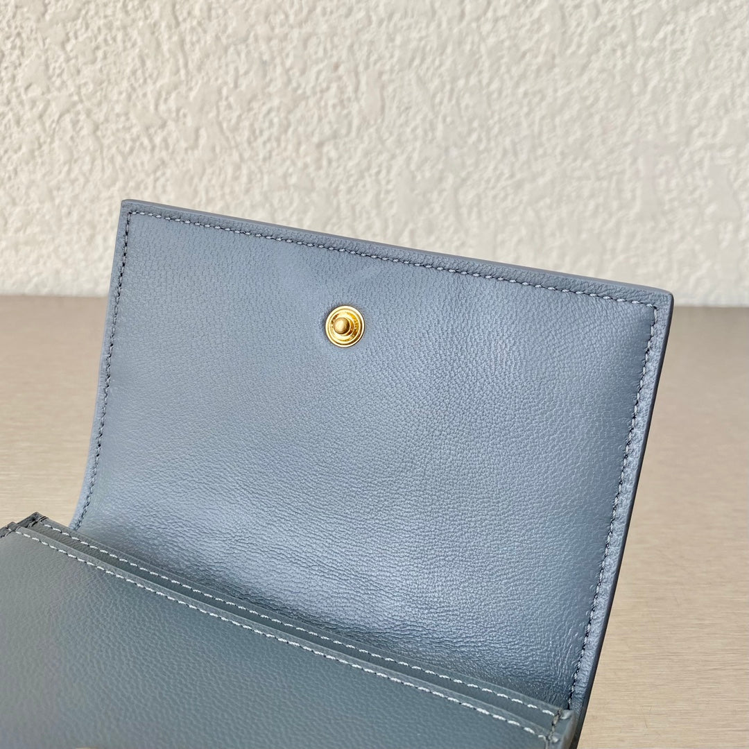 B編織- 大格翻蓋卡包 小羊皮 12.2×7.5×2.5cm