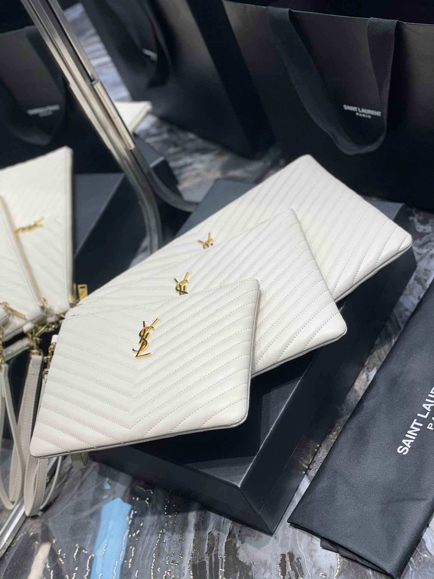 YSL 提花拼接文件手拿包-白色金扣-全尺寸集合