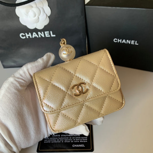 CHANEL 珍珠鏈條零錢包！