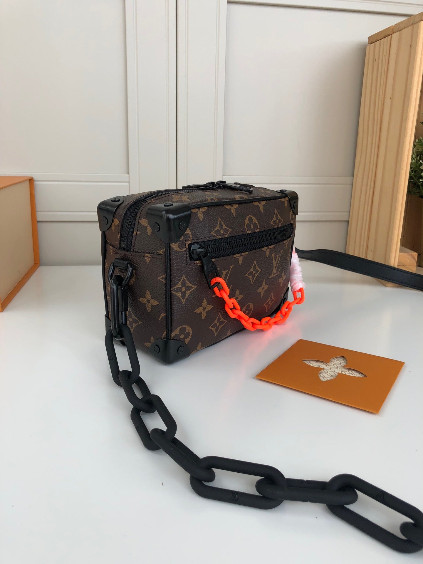 M44480 路L家-MINI SOFT TRUNK 男女同款