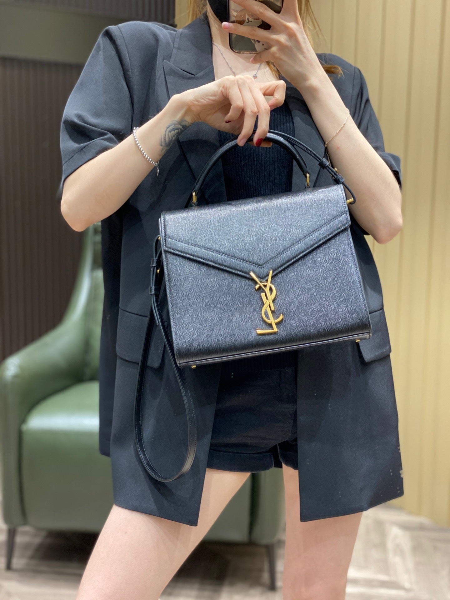 聖Y羅-CASSANDRA魚子醬紋手拎包