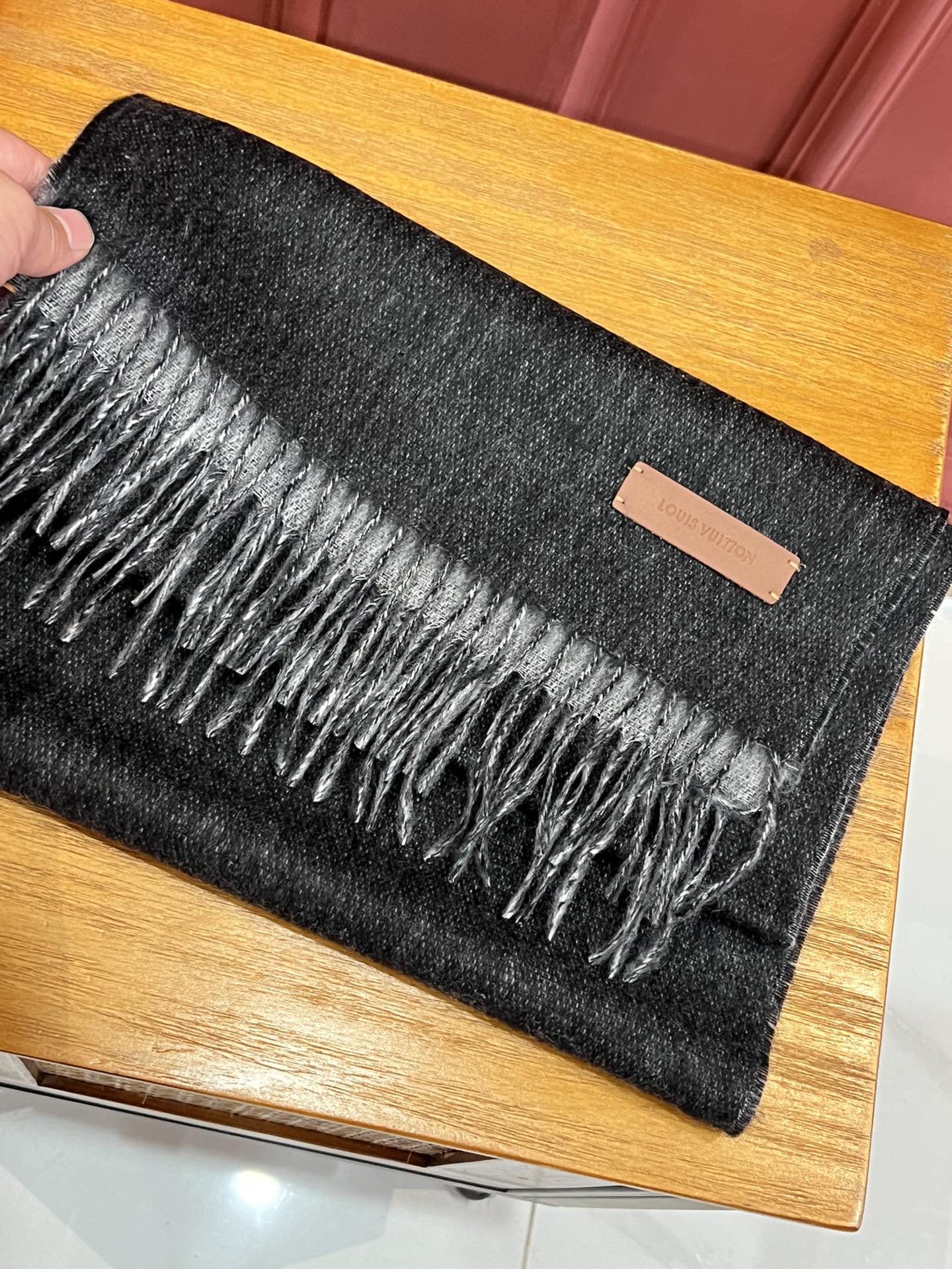 路L家-雙面羊絨圍巾 180*35cm 黑色