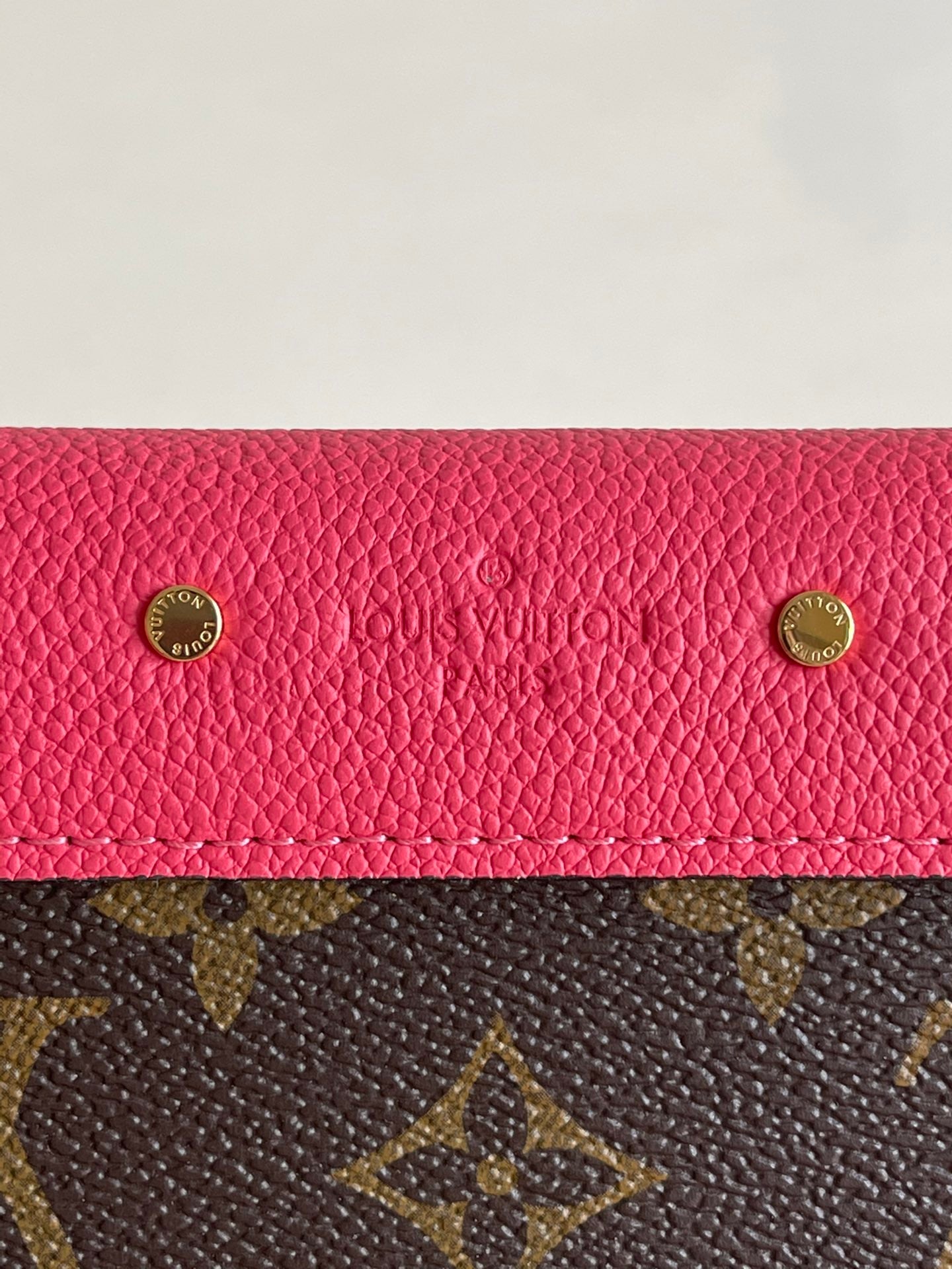 LV M58417 粉紅老花 信封式Pallas錢夾