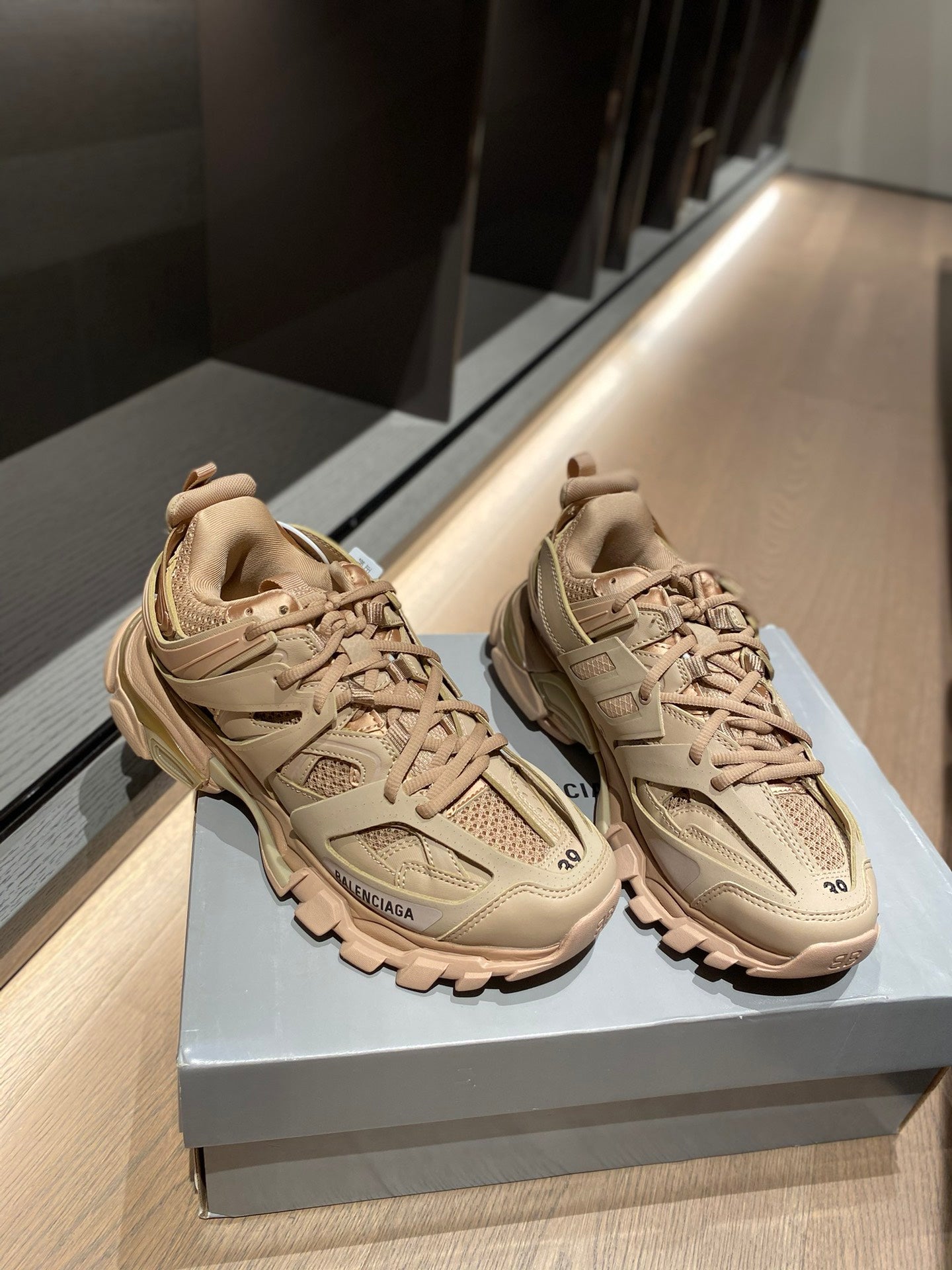 Balenciaga 巴黎世家-老爹鞋
