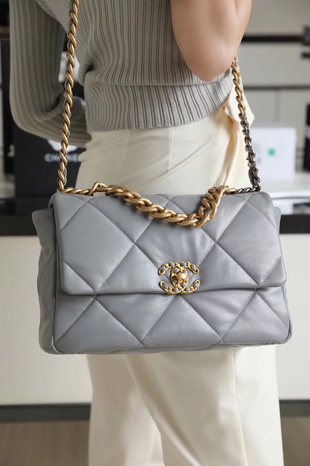 Chanel 19Bag-中號灰色