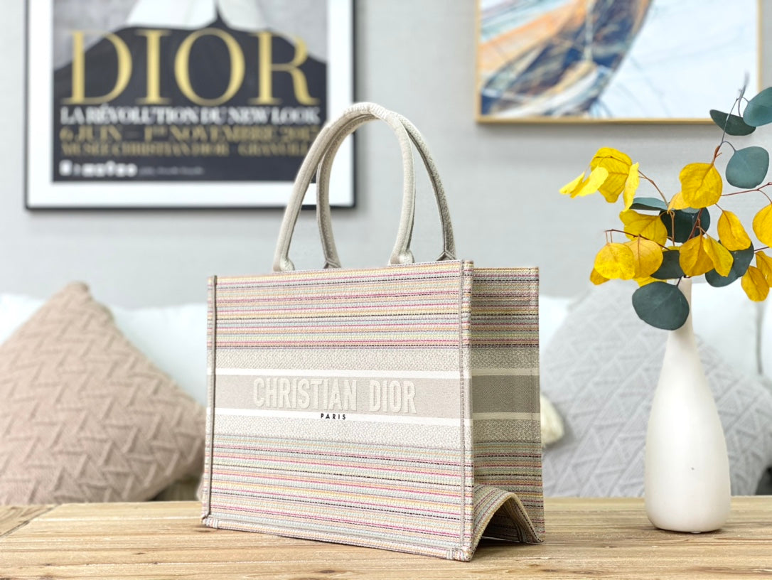 Dior Book Tote-小號36.5cm-金線刺繡