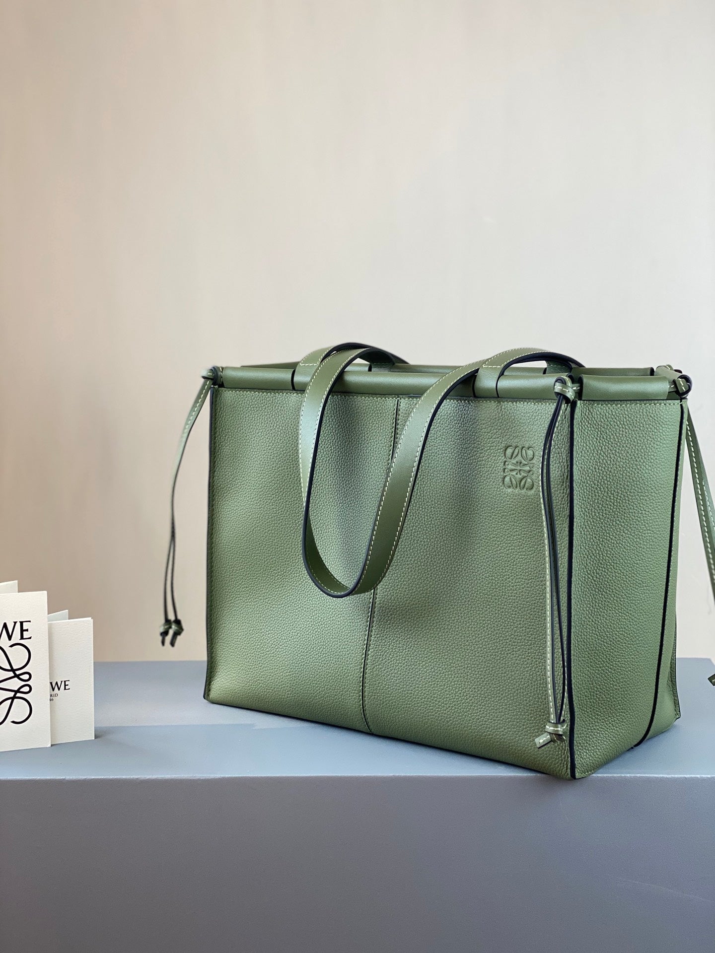 羅L威-Cushion tote 小號