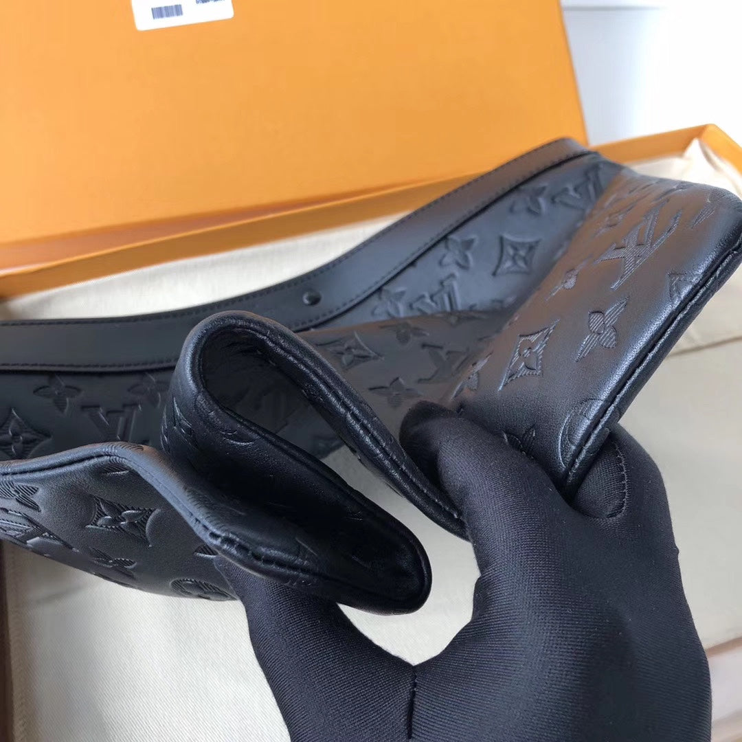 LV M62903 Pochette Apollo 大號手拿包