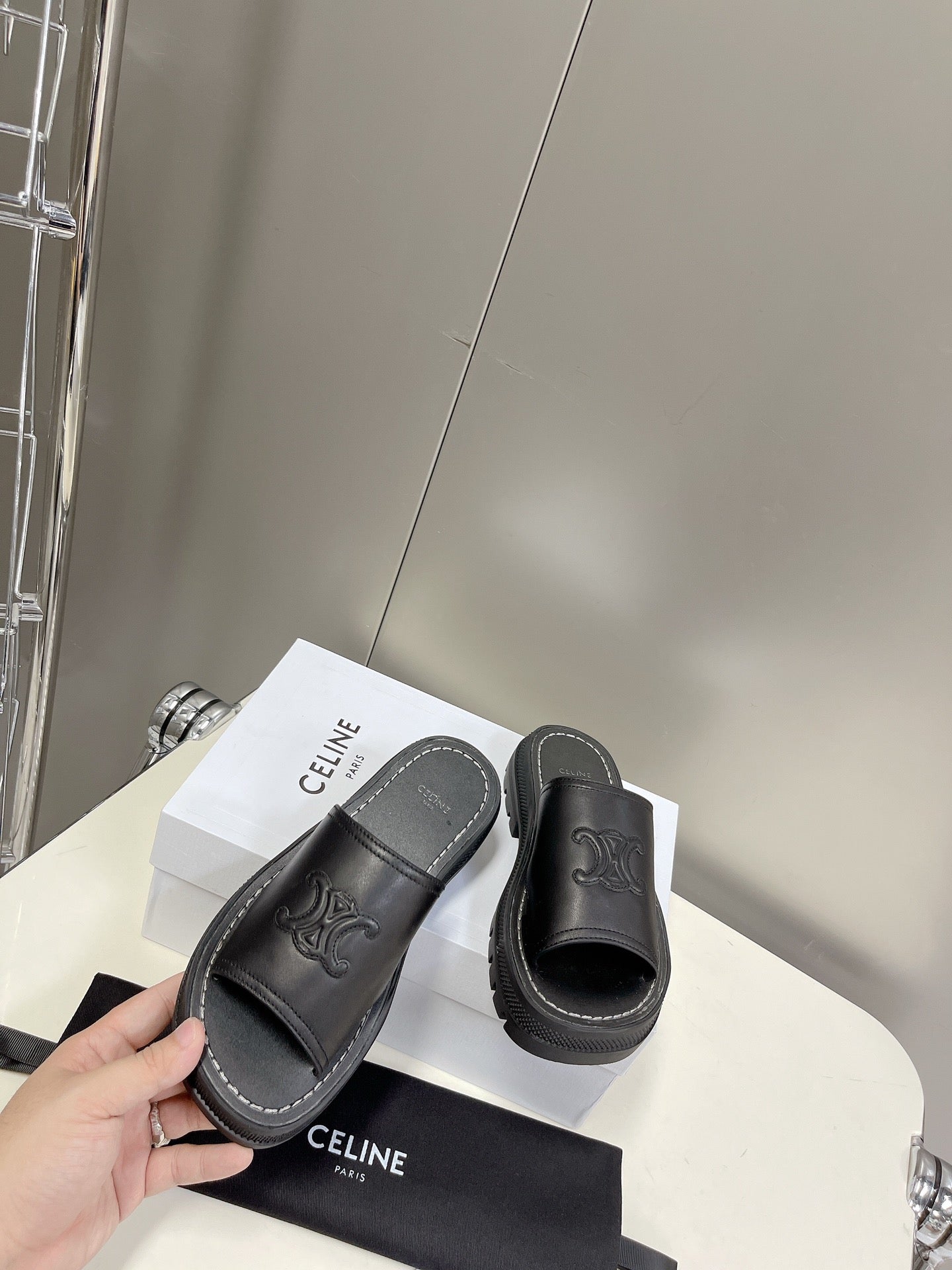 賽C家-22SS 牛皮壓印工藝拖鞋 35-40（41訂製）